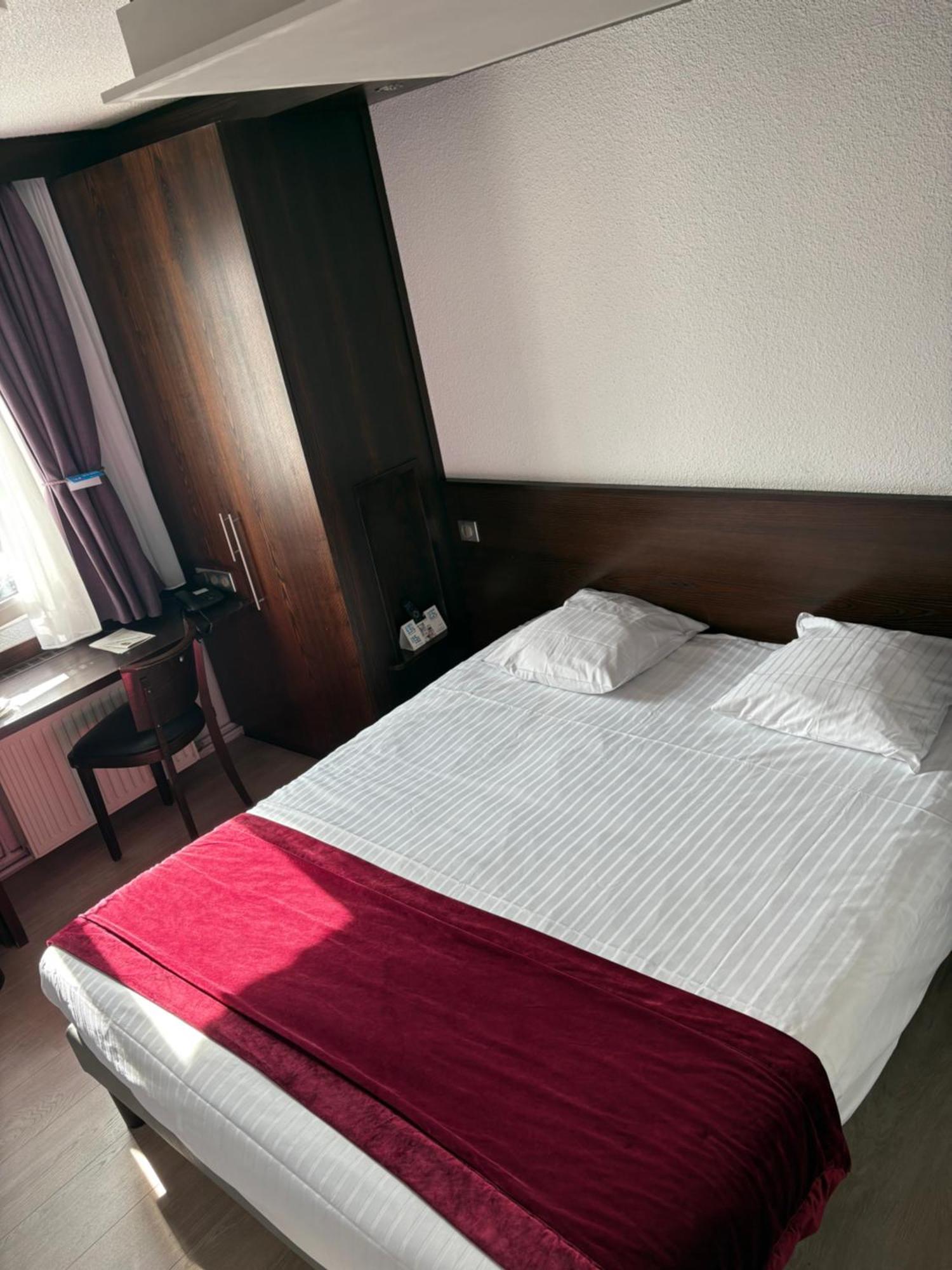 Cottage Logis Hotel - Restaurant Dudelange Luaran gambar