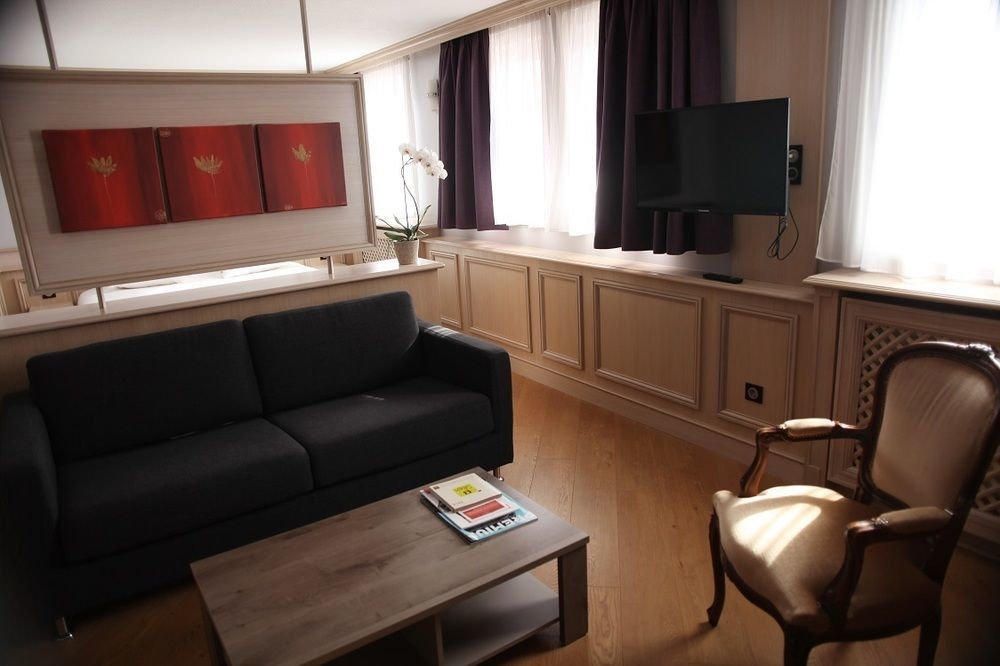 Cottage Logis Hotel - Restaurant Dudelange Luaran gambar